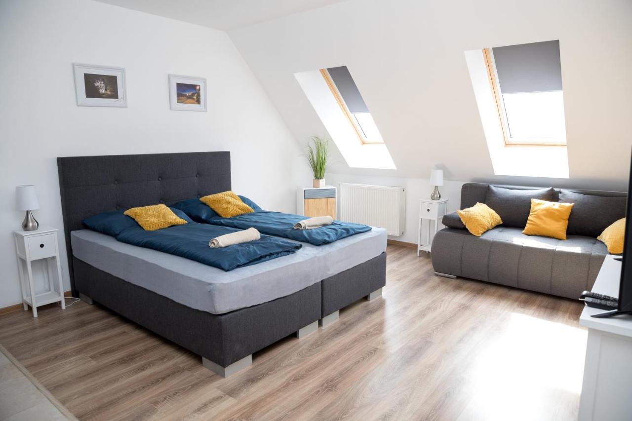 Kossuth Apartmanhaz 터터 외부 사진