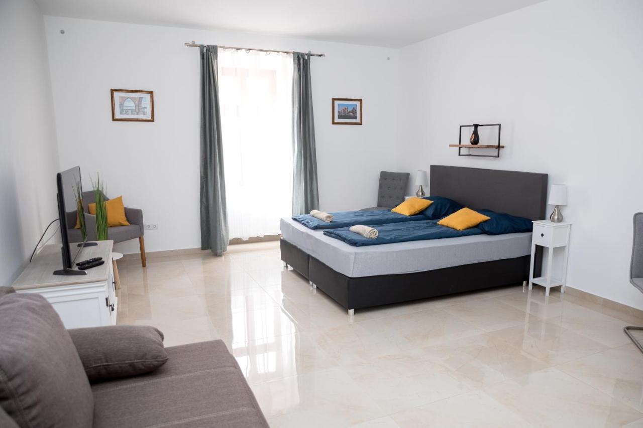 Kossuth Apartmanhaz 터터 외부 사진