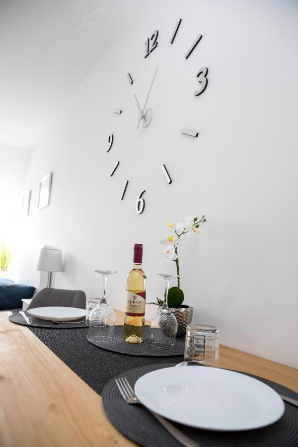 Kossuth Apartmanhaz 터터 외부 사진
